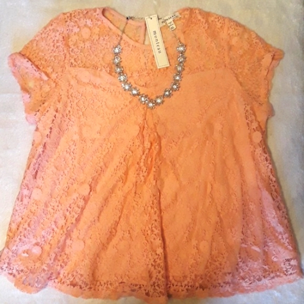 "Monteau" Peach Lace SS Top. Size: X-Large